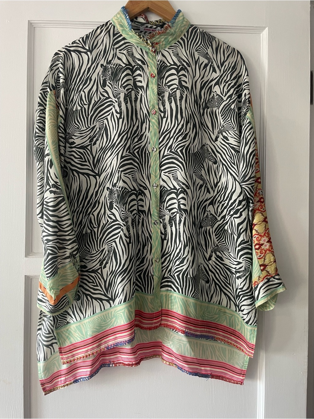 Johnny Was Black & White Zebra Print Button-Down with Pastel Trim 100% silk xs